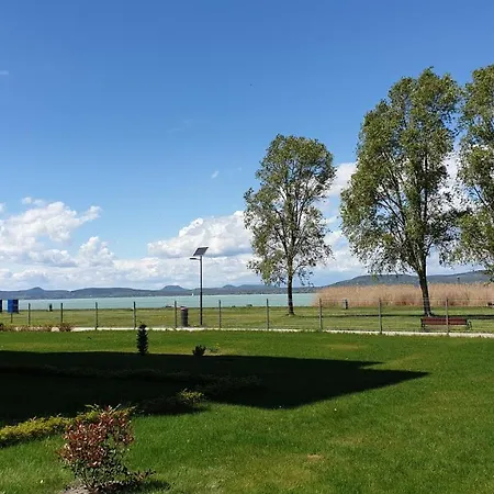 Lelle B21 Appartement Balatonlelle